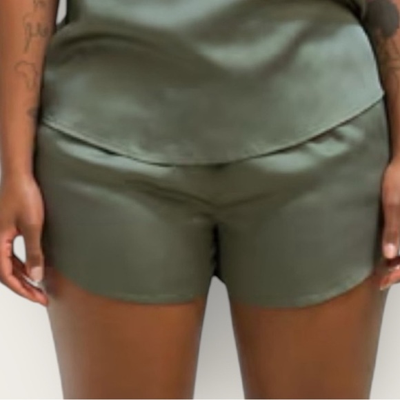 Ettitude moss green sateen Shorts - Picture 3 of 5
